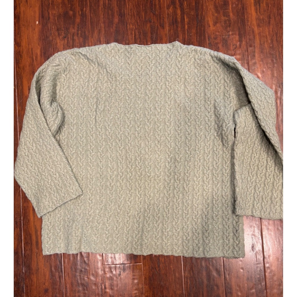 POL Small Cable Knit Heart Embroidered Sweater Women Sage Green - Picture 2 of 4